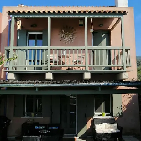 Hisun 4 Seasons Seaside Luxurious Maisonette