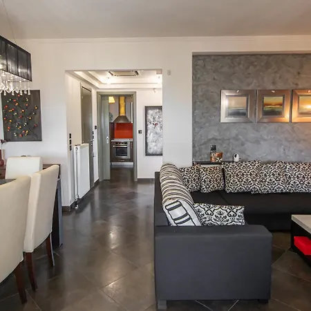 Hisun 4 Seasons Seaside Luxurious Maisonette Villa *